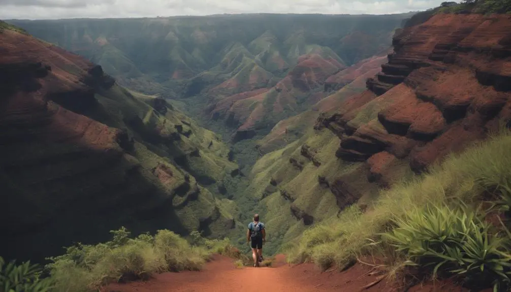 hiking in waimea canyon