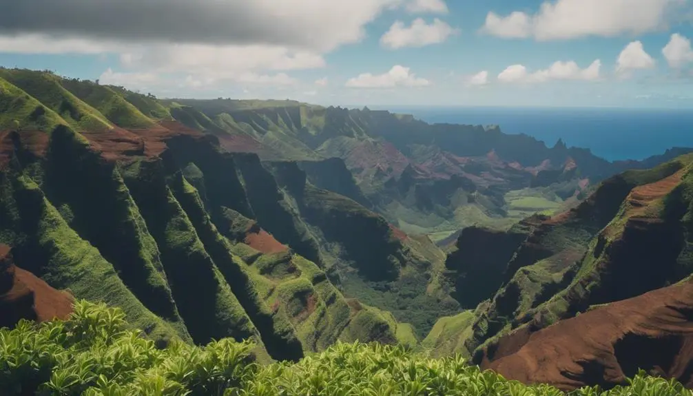 hiking in waimea canyon